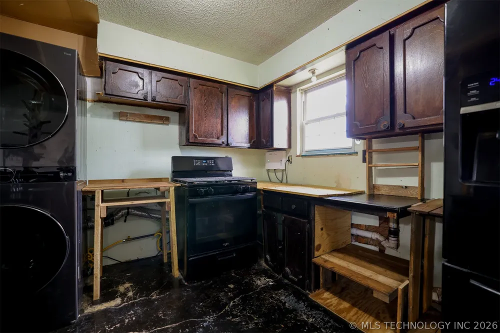 1421 S Cedar Street Bristow, OK 74010
