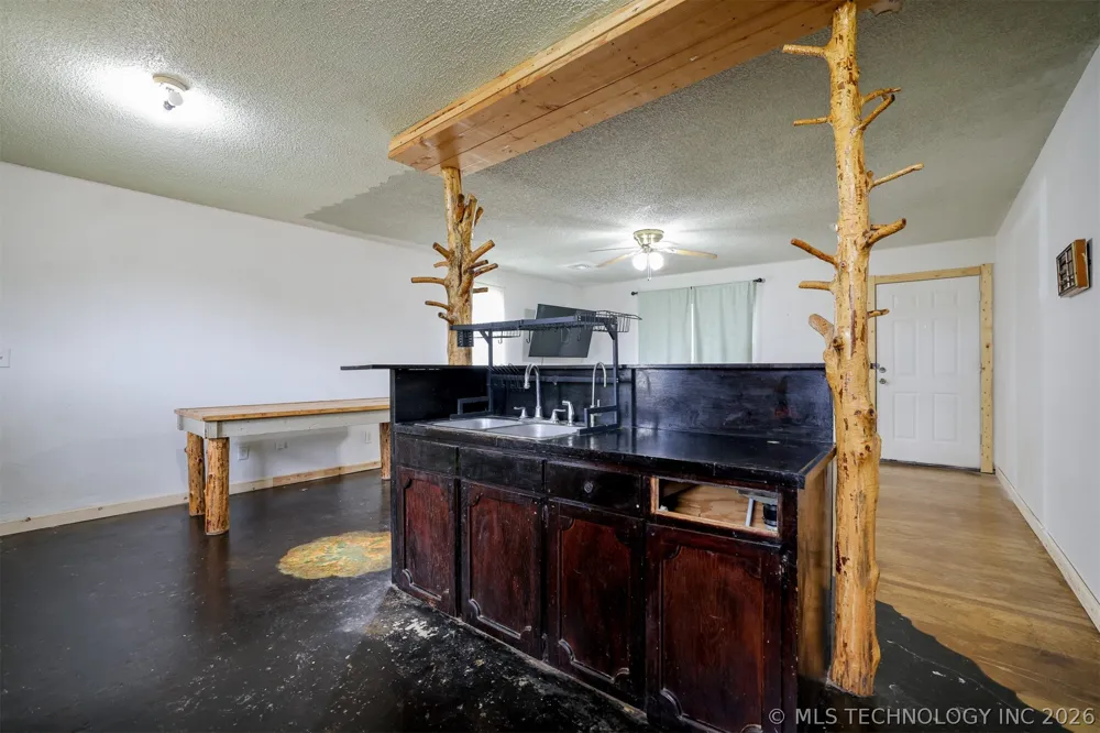 1421 S Cedar Street Bristow, OK 74010