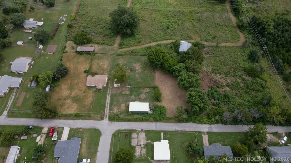 1421 S Cedar Street Bristow, OK 74010