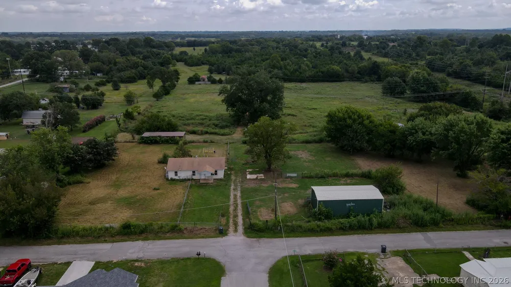 1421 S Cedar Street Bristow, OK 74010