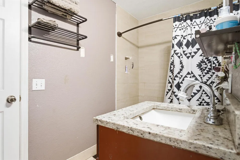 333 Mid Pines Road Palm Springs, FL 33461