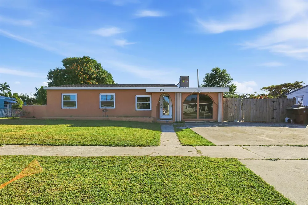 333 Mid Pines Road Palm Springs, FL 33461
