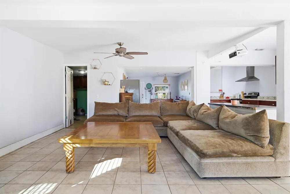 333 Mid Pines Road Palm Springs, FL 33461