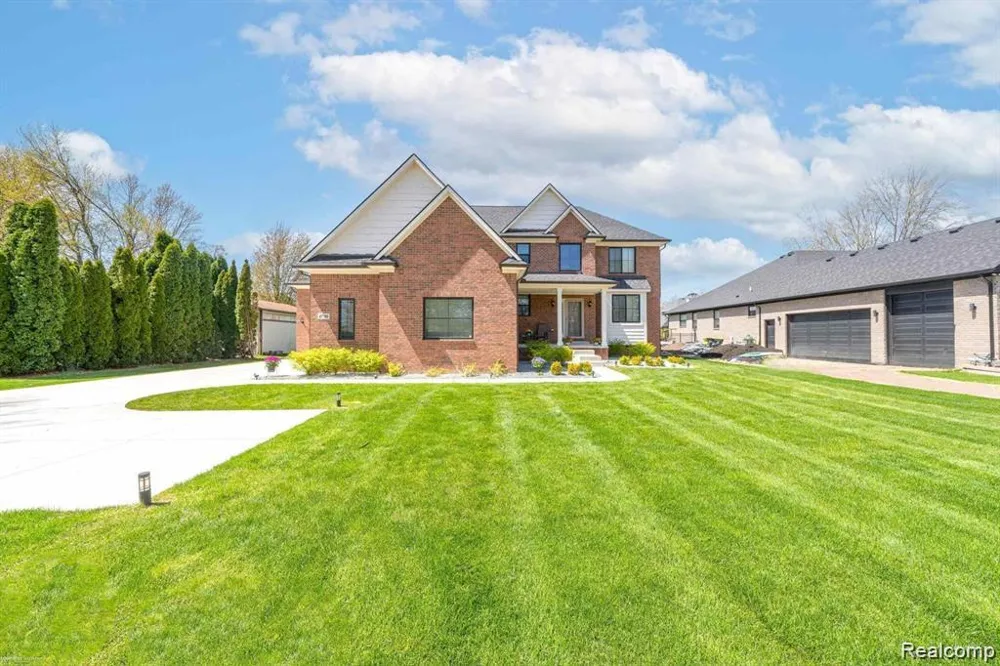 47705 Card Road Macomb Township, MI 48044