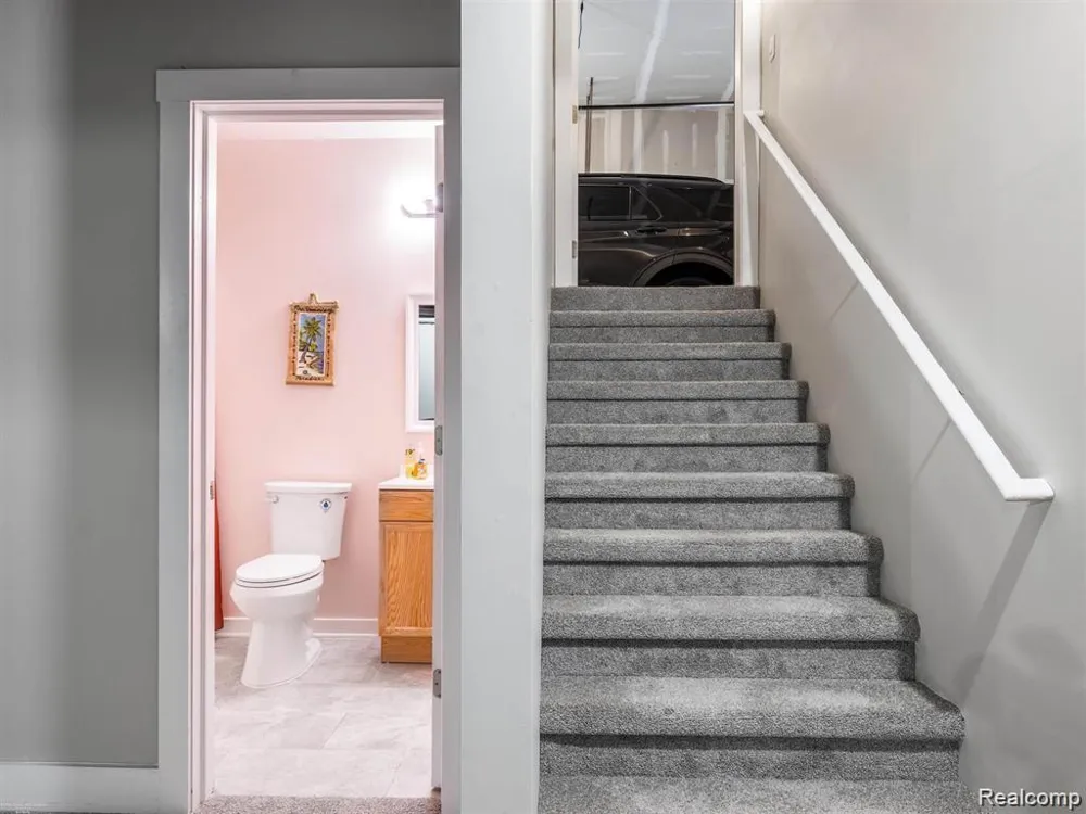 47705 Card Road Macomb Township, MI 48044