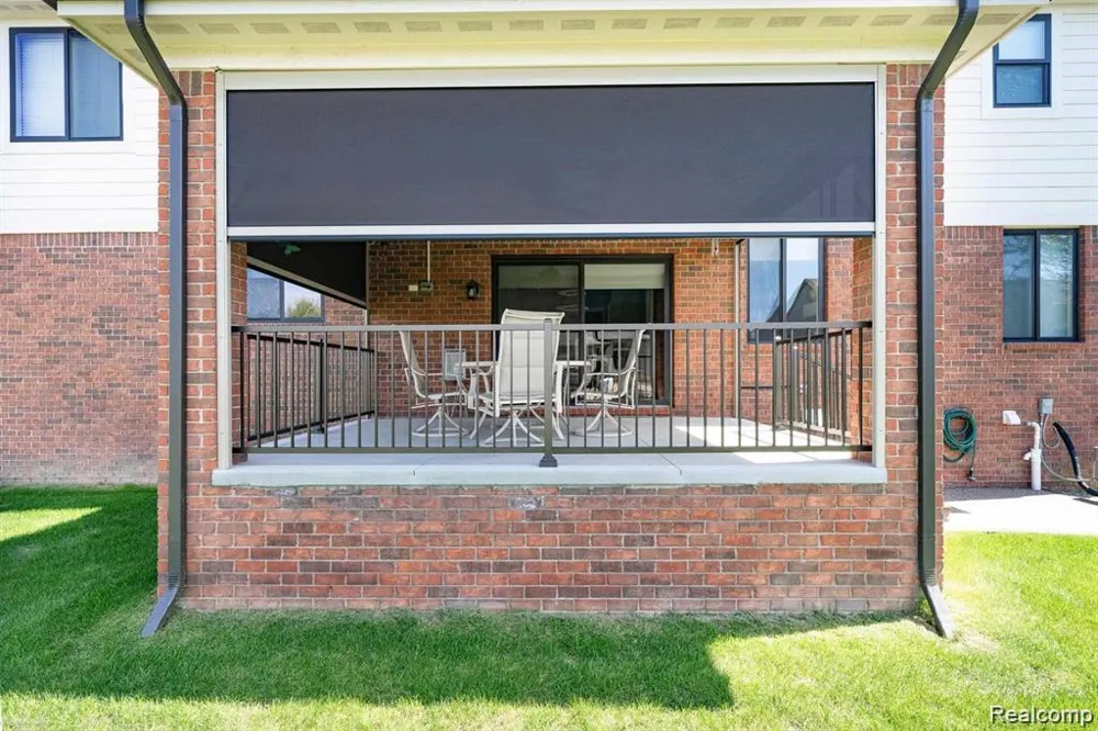 47705 Card Road Macomb Township, MI 48044
