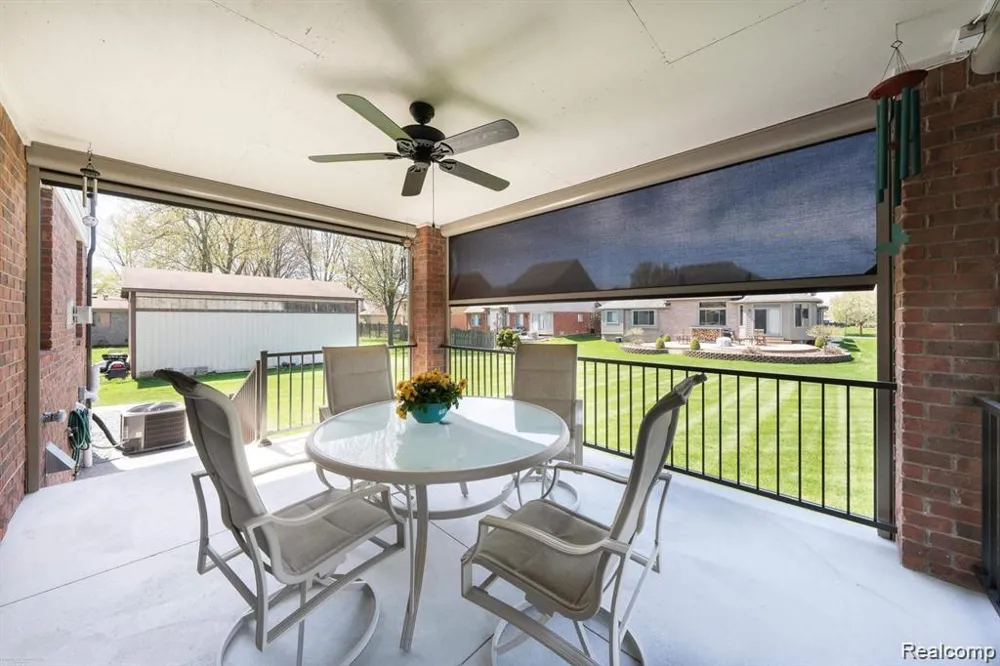 47705 Card Road Macomb Township, MI 48044