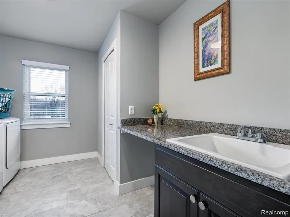 47705 Card Road Macomb Township, MI 48044