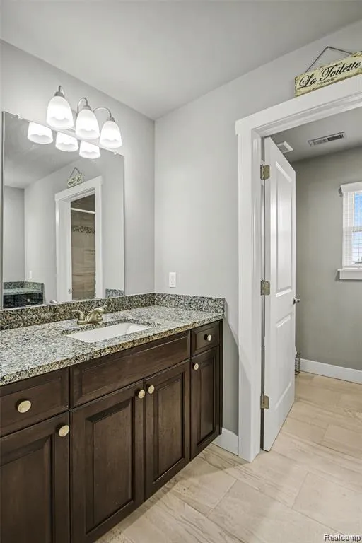47705 Card Road Macomb Township, MI 48044