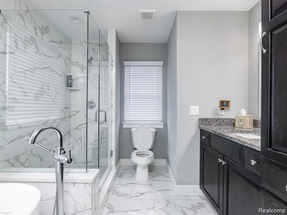 47705 Card Road Macomb Township, MI 48044
