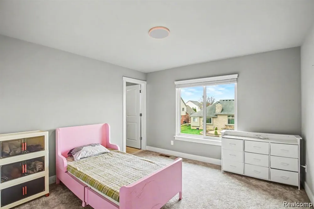 47705 Card Road Macomb Township, MI 48044