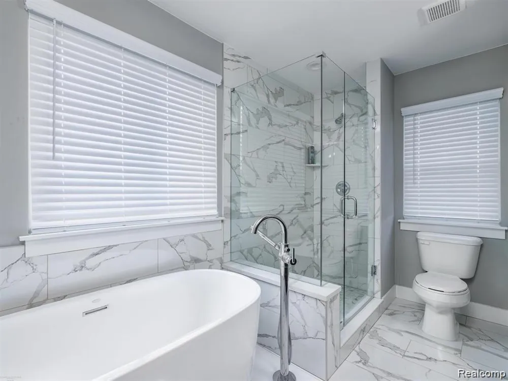 47705 Card Road Macomb Township, MI 48044