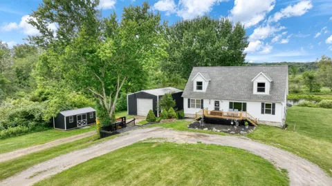 6463 Maple Lane Road