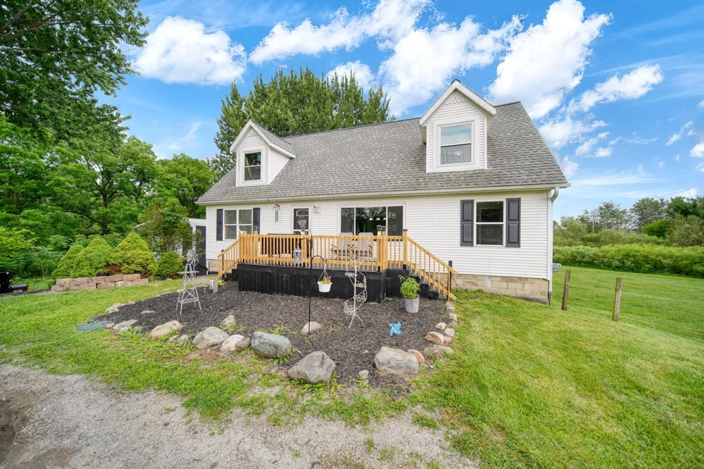 6463 Maple Lane Road Rives Junction, MI 49277