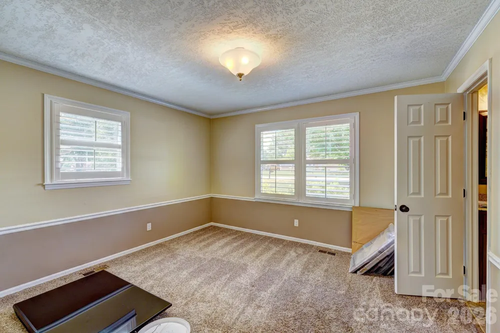 1014 Ranbar Street Cherryville, NC 28021