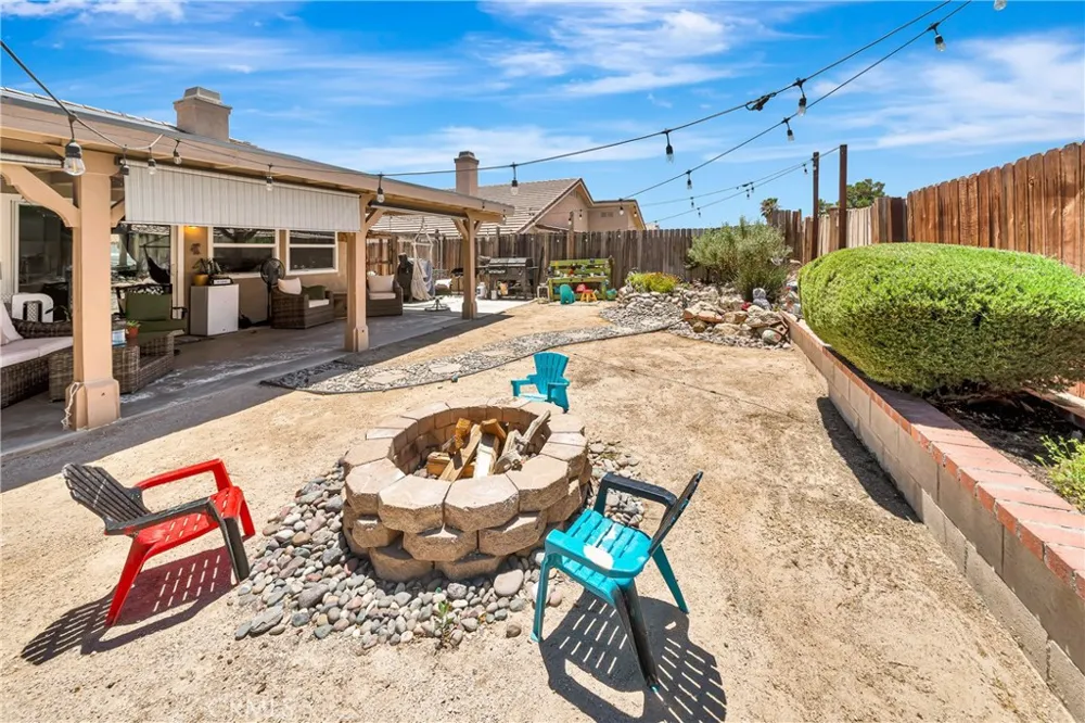 3419 Dakota Rosamond, CA 93560