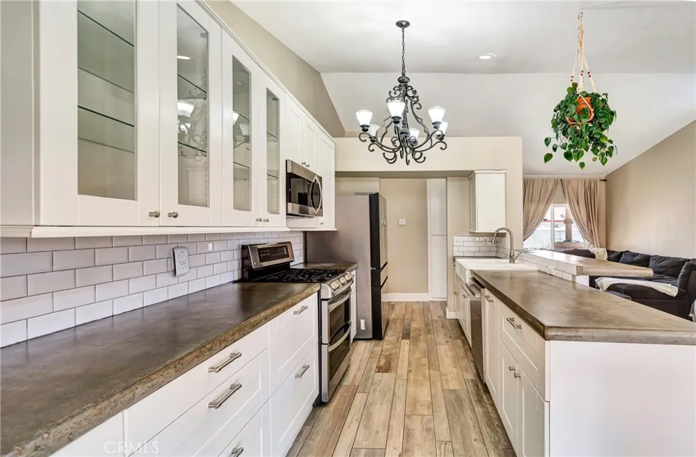 3419 Dakota Rosamond, CA 93560