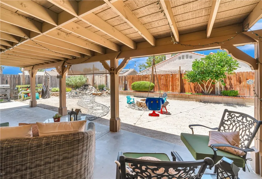 3419 Dakota Rosamond, CA 93560