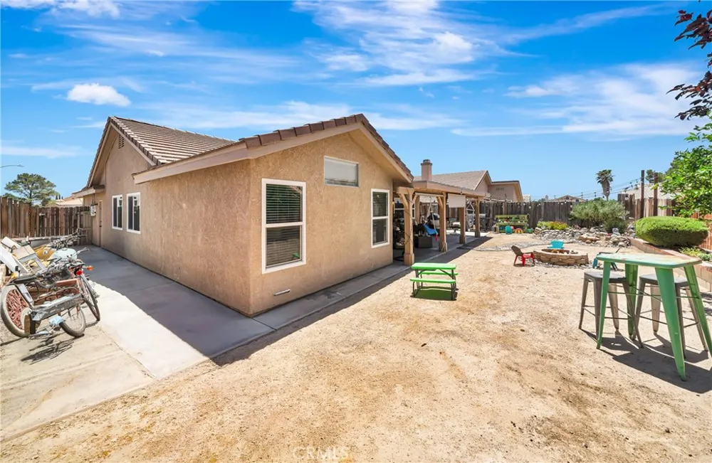 3419 Dakota Rosamond, CA 93560