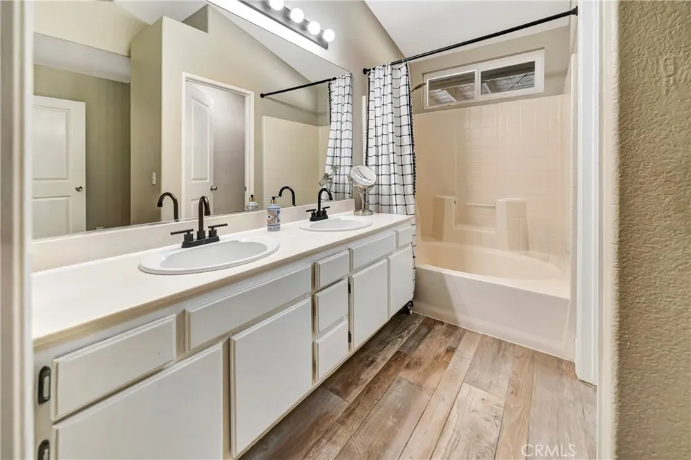 3419 Dakota Rosamond, CA 93560