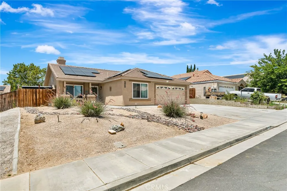 3419 Dakota Rosamond, CA 93560