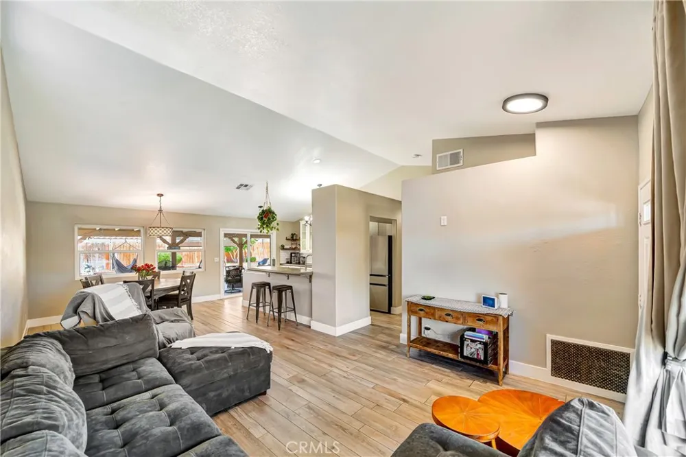 3419 Dakota Rosamond, CA 93560