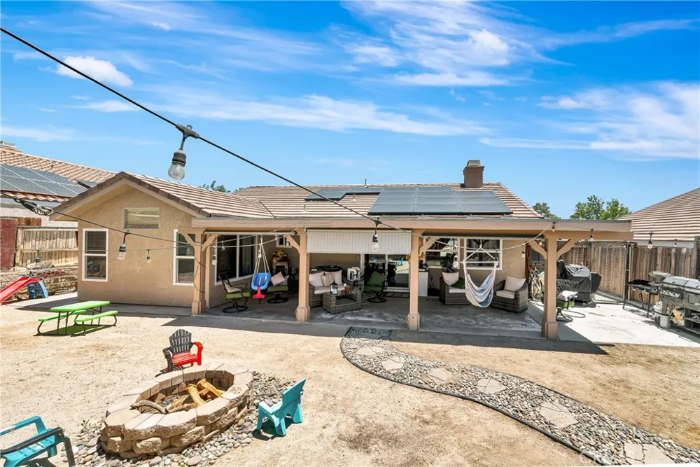 3419 Dakota Rosamond, CA 93560