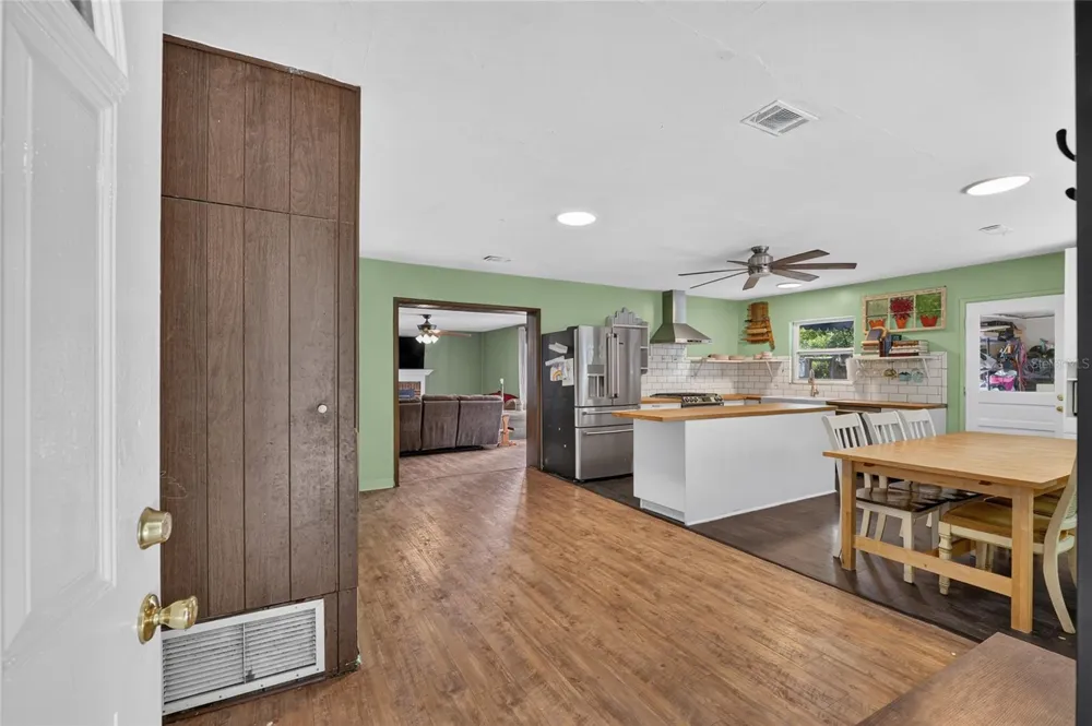1805 NE 6TH TERRACE Gainesville, FL 32609