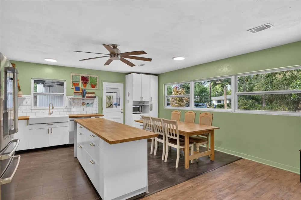 1805 NE 6TH TERRACE Gainesville, FL 32609