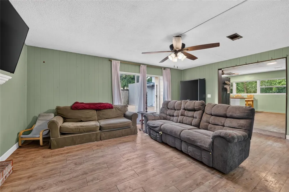 1805 NE 6TH TERRACE Gainesville, FL 32609