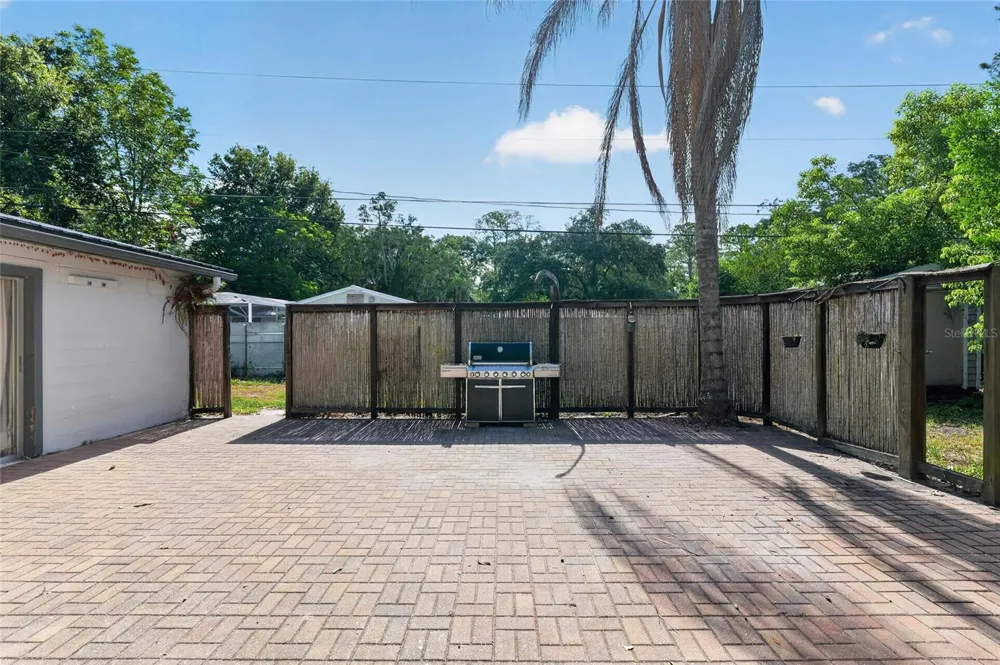 1805 NE 6TH TERRACE Gainesville, FL 32609