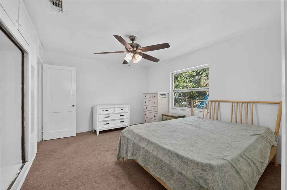 1805 NE 6TH TERRACE Gainesville, FL 32609