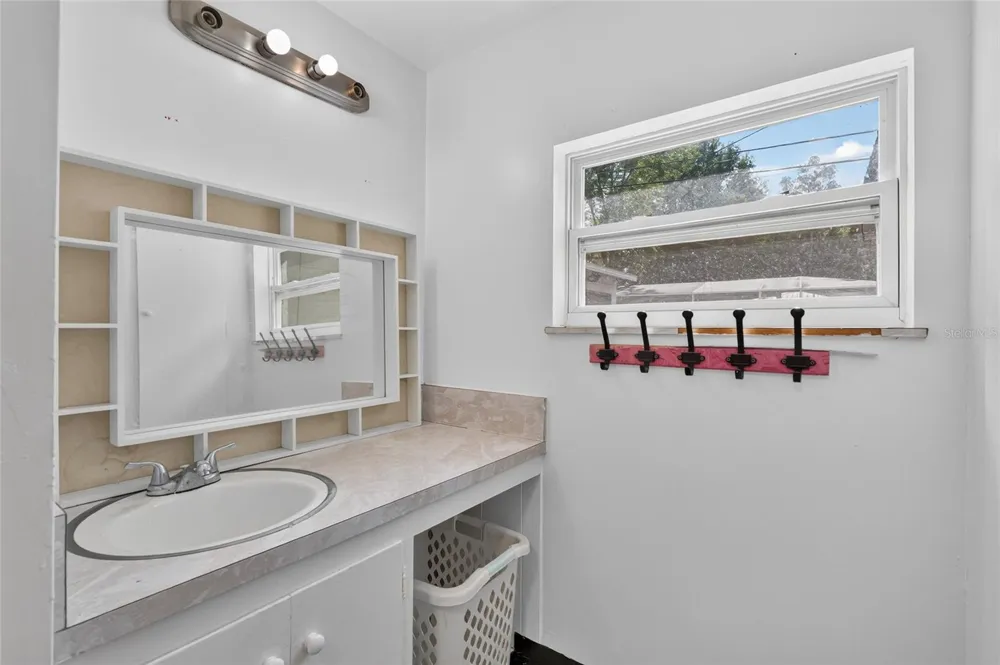 1805 NE 6TH TERRACE Gainesville, FL 32609