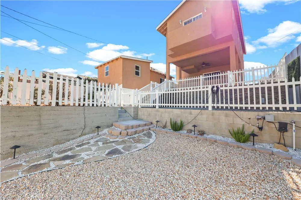 106 S Redwood Avenue Brea, CA 92821
