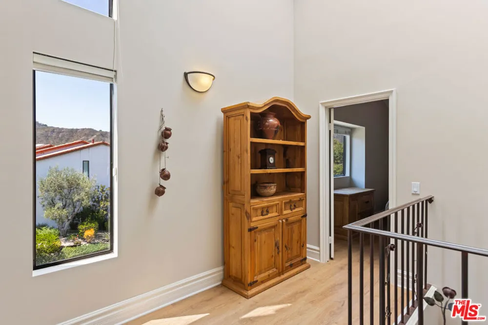 1541 Palisades Drive Pacific Palisades, CA 90272