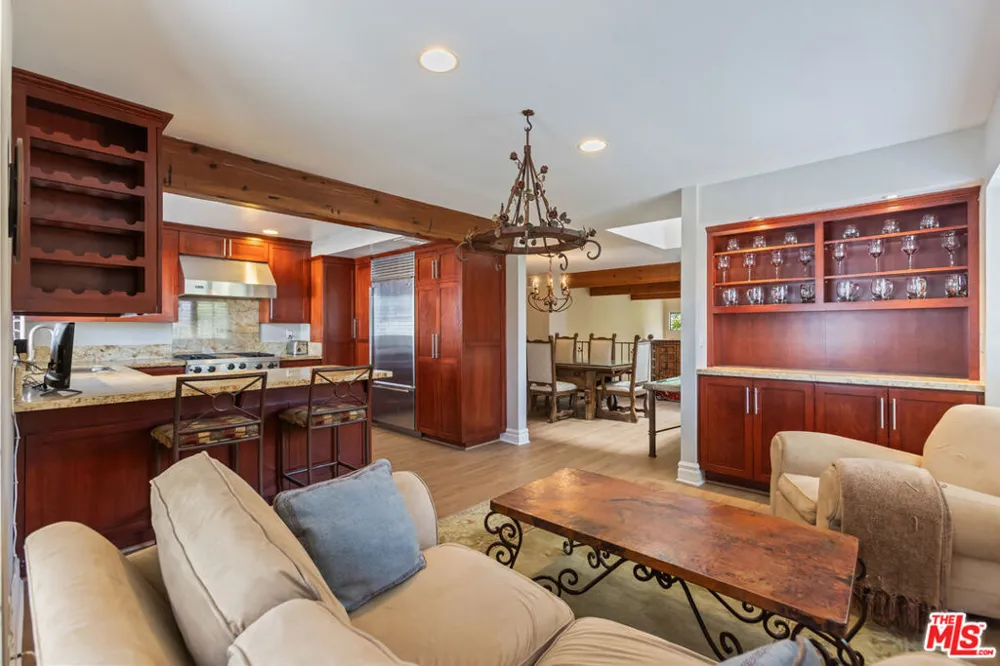 1541 Palisades Drive Pacific Palisades, CA 90272