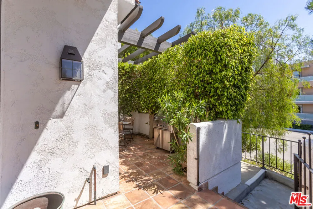 1541 Palisades Drive Pacific Palisades, CA 90272