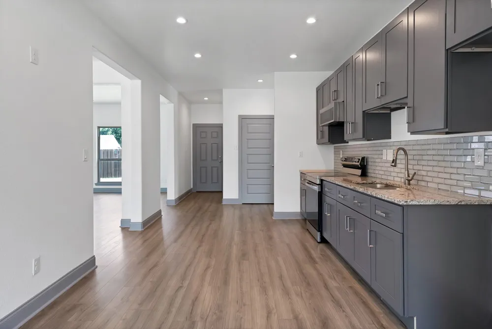 925 Balkan Drive Lancaster, TX 75134