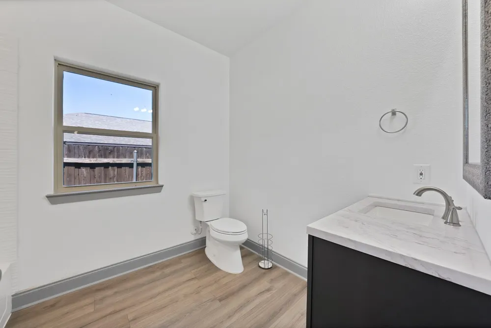 925 Balkan Drive Lancaster, TX 75134