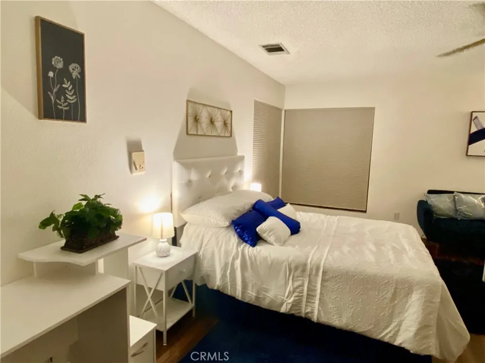 3112 W Avenue N #B Palmdale, CA 93551