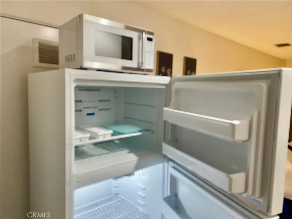 3112 W Avenue N #B Palmdale, CA 93551