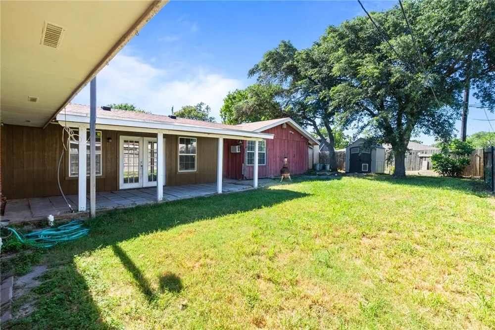 107 Daniel Moore Street Portland, TX 78374