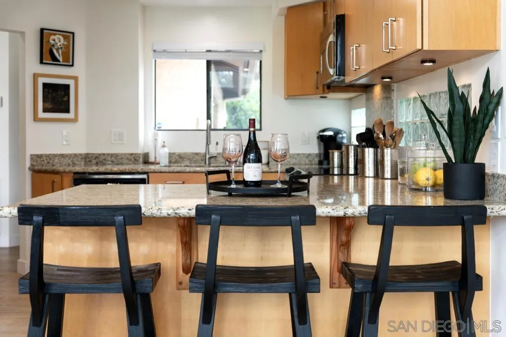 170 Las Banderas Dr Solana Beach, CA 92075