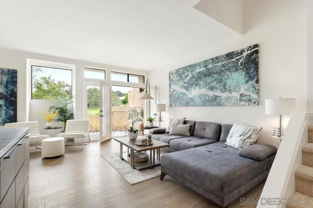170 Las Banderas Dr Solana Beach, CA 92075