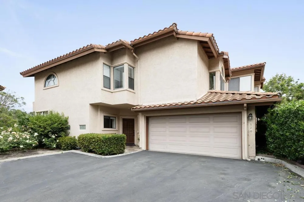 170 Las Banderas Dr Solana Beach, CA 92075
