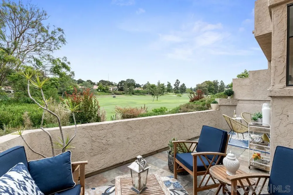 170 Las Banderas Dr Solana Beach, CA 92075