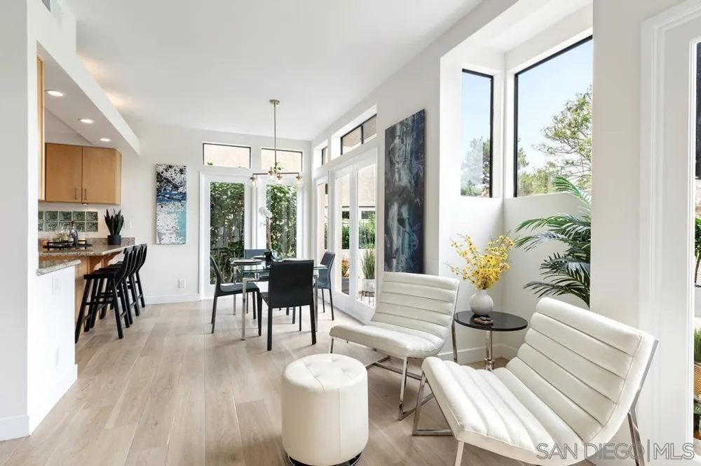 170 Las Banderas Dr Solana Beach, CA 92075