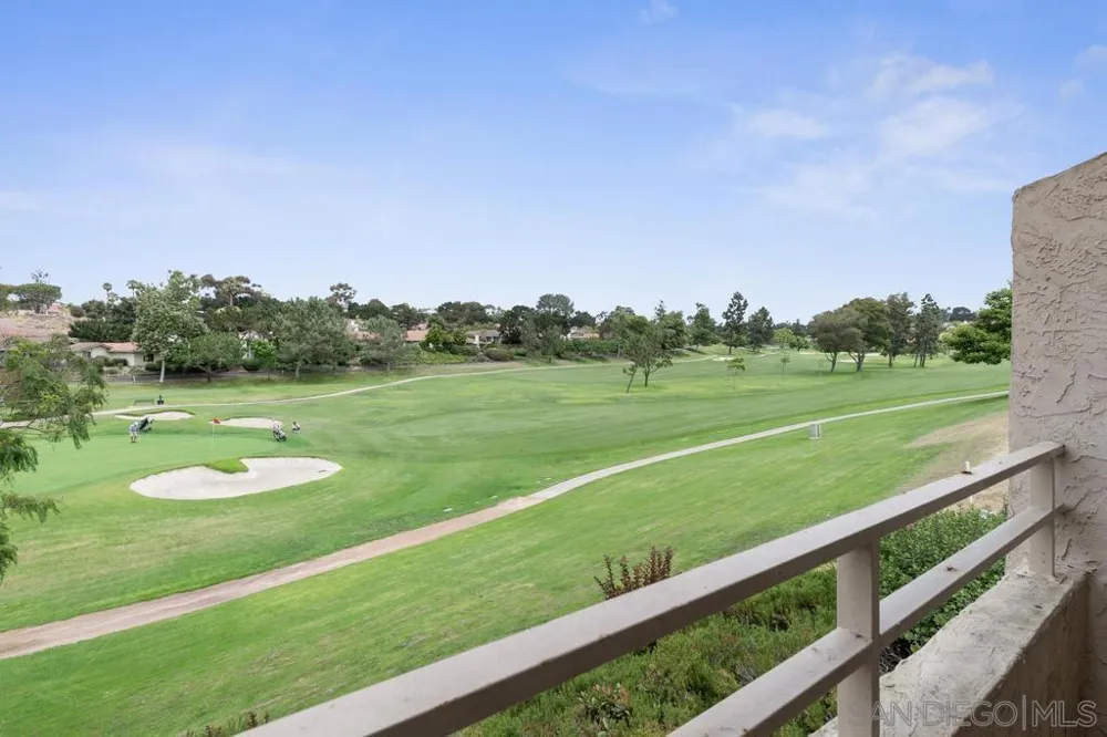 170 Las Banderas Dr Solana Beach, CA 92075