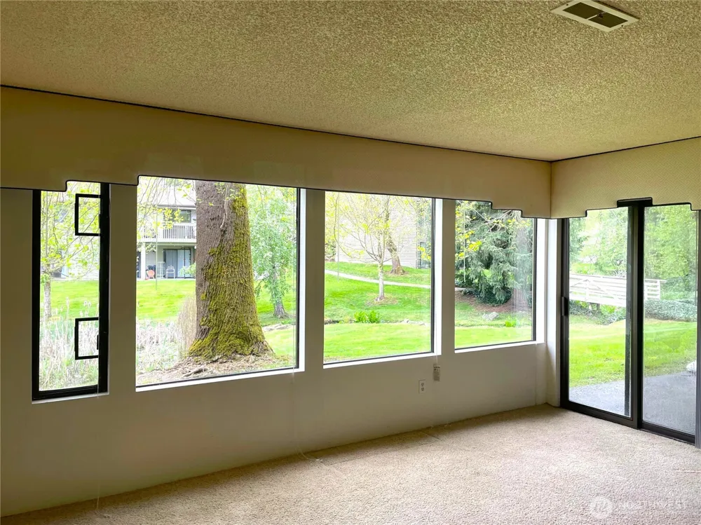 1101 Bellefield Park Lane #1103 Bellevue, WA 98004