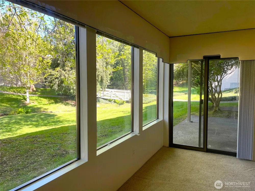1101 Bellefield Park Lane #1103 Bellevue, WA 98004